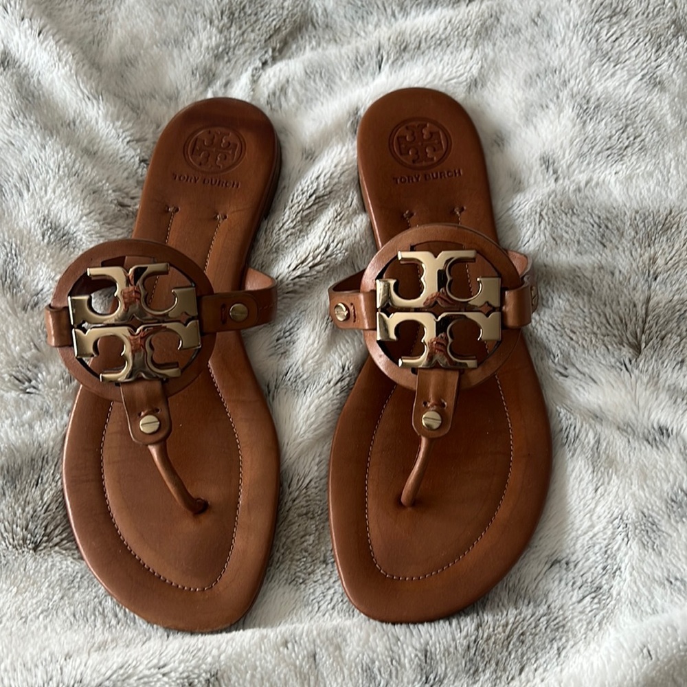 Womens size 10 Tory Burch leather thong sandals